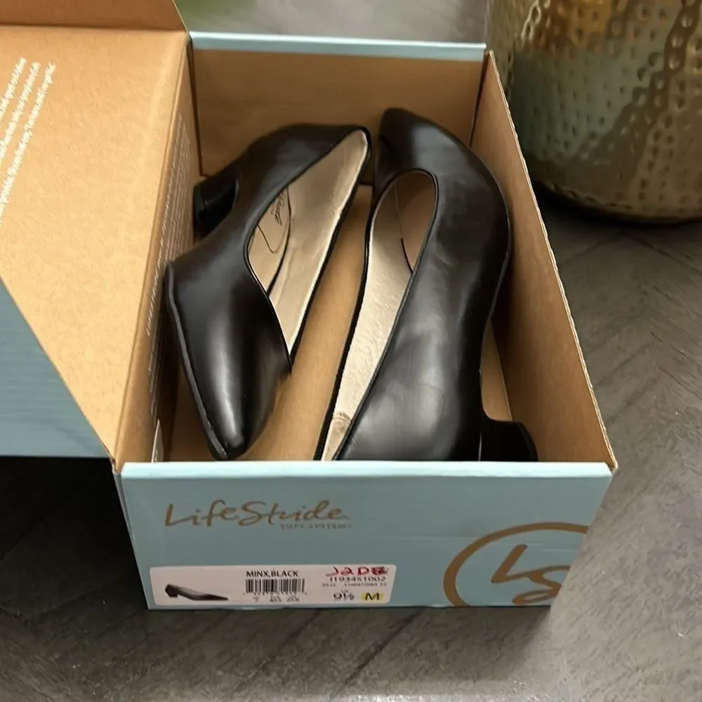 LIFESTRIDE Minx Pumps